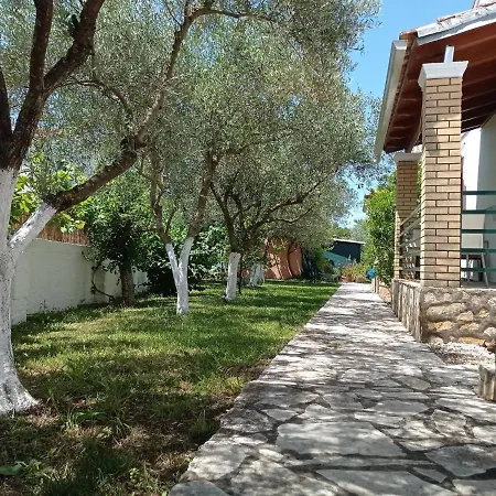 Yannis 2 Roda (Corfu)