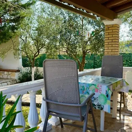 Yannis 2 Roda (Corfu)