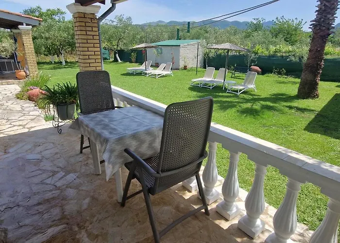 Yannis 2 Apartamento